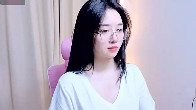 Miu-999:  онлайн-секс-чат