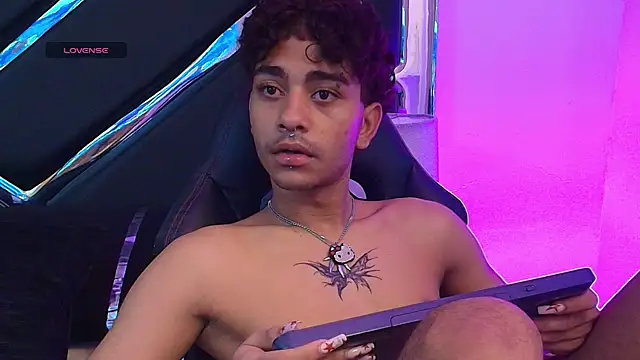 Chat XXX Live MiikeOthon