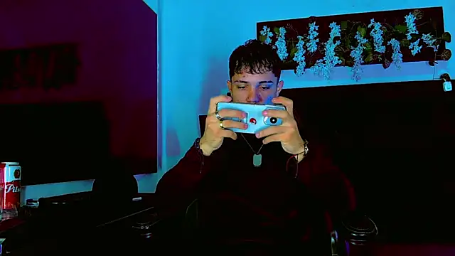 Show modela HannibalLester na web-kameri