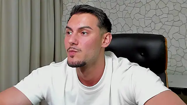 ClintMasters 现场XXX聊天