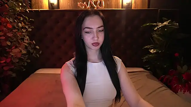 WildKittenX_ Adlı Modelin Canlı XXX Sohbeti