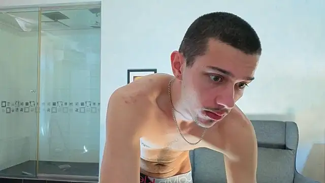 دردشة KaydenDrew الجنسية المباشرة