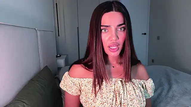 MelindaReny élő XXX-chatje