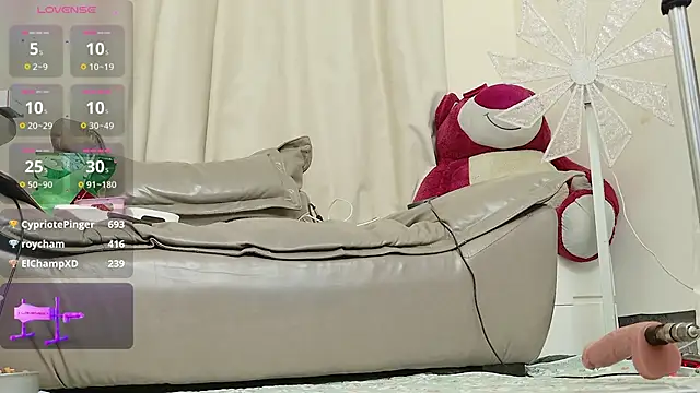 Živý XXX chat fox-yiyi