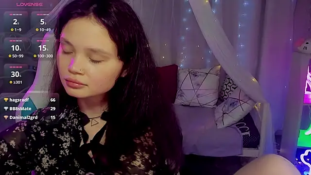 EmilyChaves – Naživo XXX chat