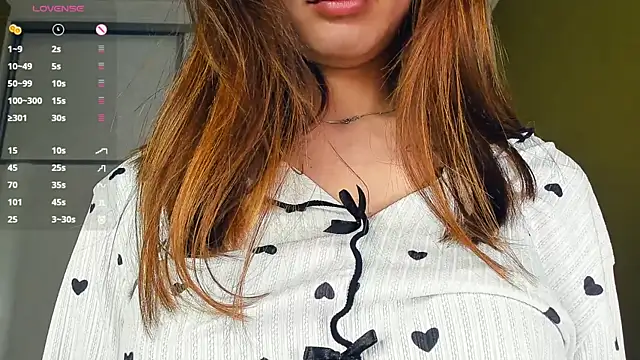 JinnyMcie – Naživo XXX chat