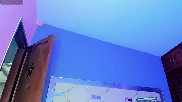 liyenpain01_'s Webcam Show