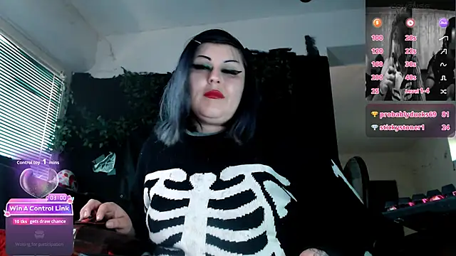Psychobitch7's Live XXX Chat