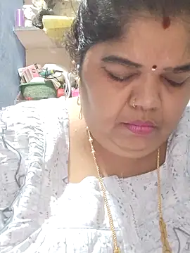 tamilthanushri's Live XXX Chat