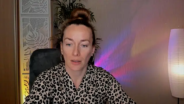 RebeccaMartinez élő XXX-chatje