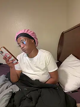 KiDaBrat: απευθείας συνομιλία ΧΧΧ