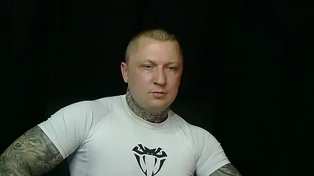 عرض كام devilWithTats