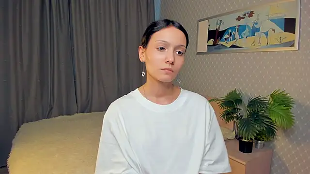 YunEiler Chat XXX live