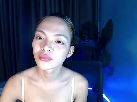 _Briee143xxx Show Webcam