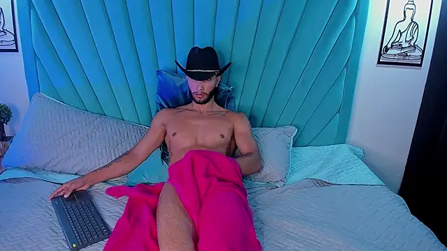 Emmet_CollinsJS Show in webcam