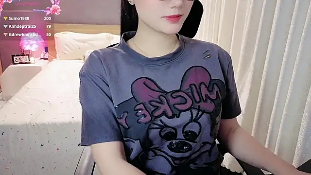 XXX chat uživo modela JENNIE-16