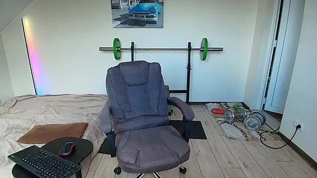 muscleangel18 即時 XXX 聊天