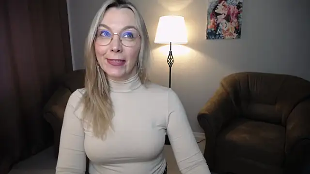 Ava_Elior live XXX chat