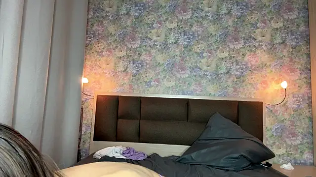 LoraDavi 现场XXX聊天