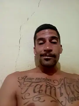 Show de adriabis013 na webcam
