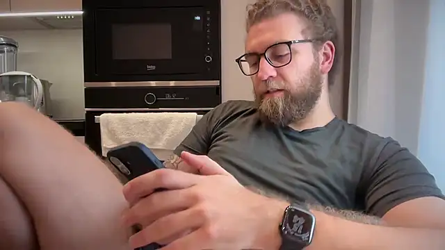 Show modela Bear_bear_ na web-kameri