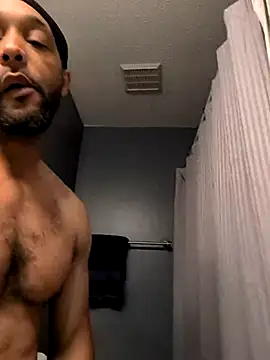 Pertunjukan Kamera Web TheGoldenBoldy321