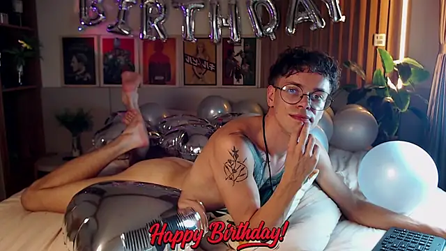 William_Henry_ Show in webcam