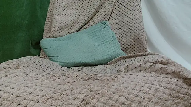 Luckyalice_4uのライブXXXチャット