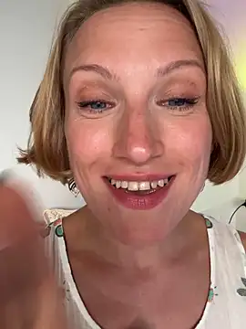 UmaTruewoman Adlı Modelin Canlı XXX Sohbeti