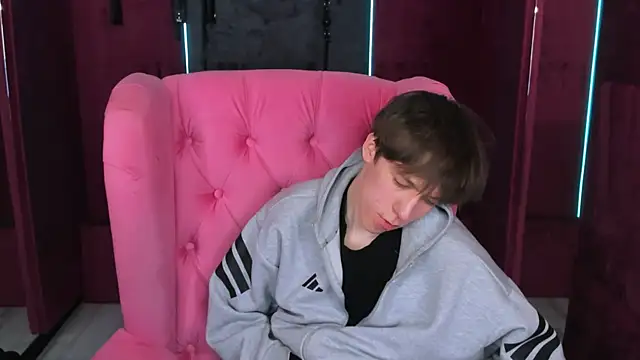 Chat +18 de MarkBranston ao vivo