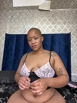 Dirtydaisyxx25's Live XXX Chat