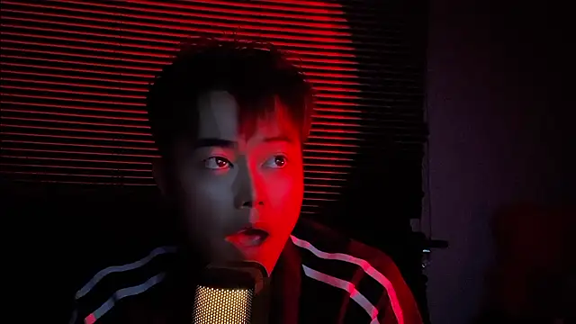 GUCCI-BOY1314 在線直播表演