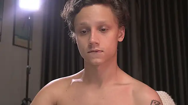 Nicky_nealn Webbikameraesitys