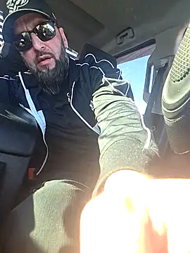 Beardedtattood 网络视讯表演