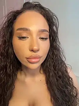 CardiSweetBabyのライブXXXチャット