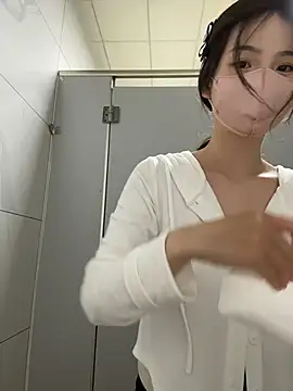 gougou13 – Live XXX-chat