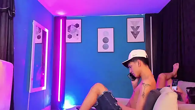 Pokazy przed kamerką – Marcus_and_Tony