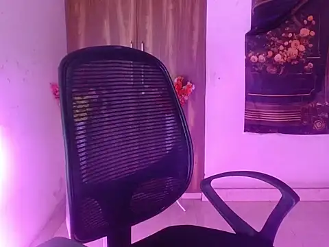 Roiseeee 即時 XXX 聊天