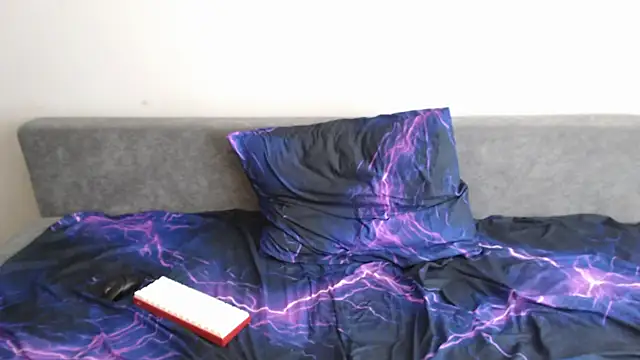 Student_Oliver Show in webcam