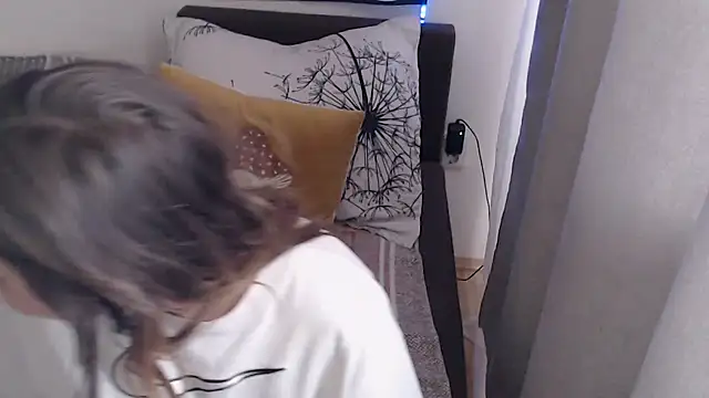 AlienforTwenty – Naživo XXX chat