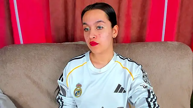 AishaTempt Live XXX-Chat