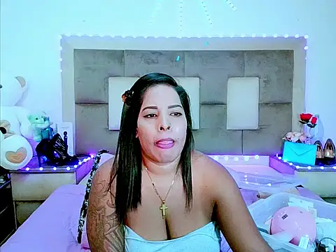 Вебкам-шоу indiantopaz694u