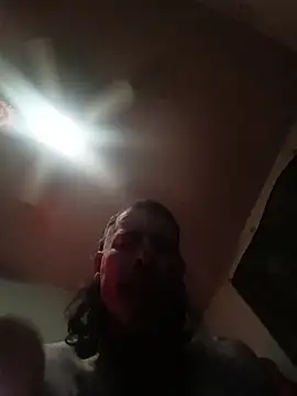 thefire420: διαδικτυακό σόου στην κάμερα