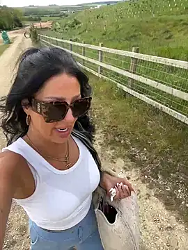 Lolaxox_'s Webcam Show