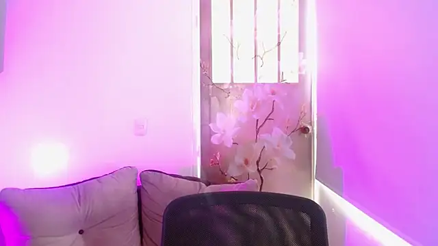 milfrousse Obrolan Langsung XXX