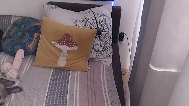 AlienforTwenty 即時 XXX 聊天