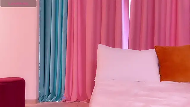 UrGoddessJenny 라이브 XXX 채팅