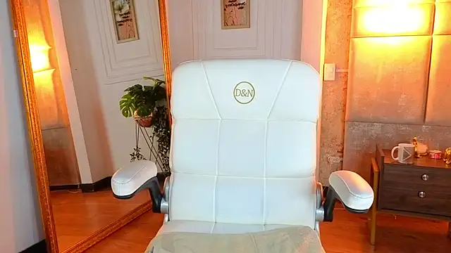 AlessiaLondon: онлайн-секс-чат