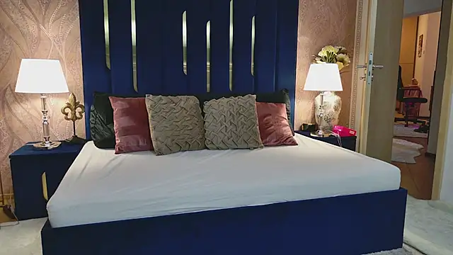 ReynadelRey: онлайн-секс-чат