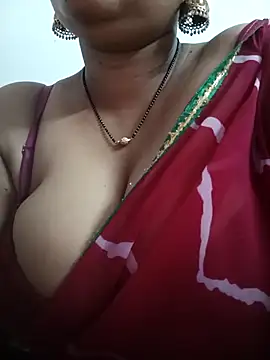 Nyra-23 Adlı Modelin Web Kamerası Şovu